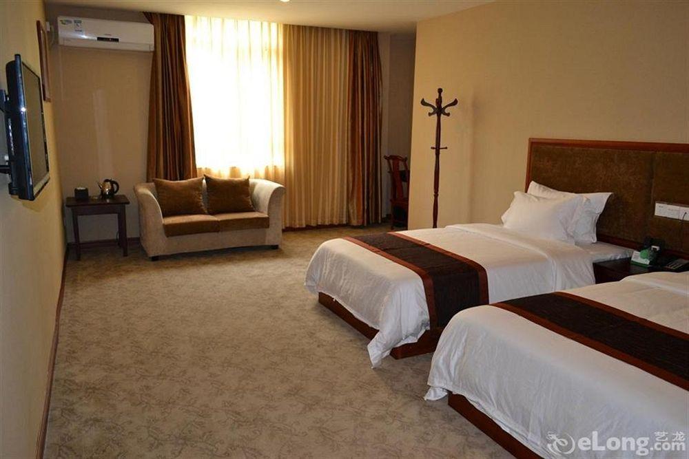 Jintang Hotel 3*