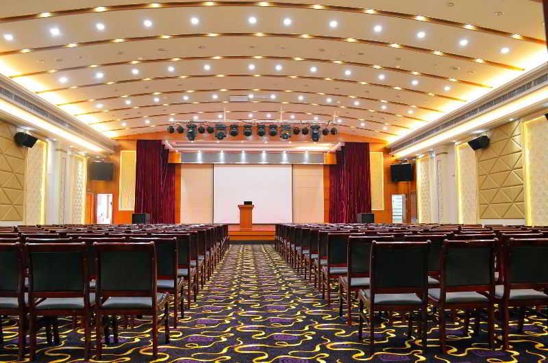 Hotel Junshan - Shuttle Bus For Fair 3*