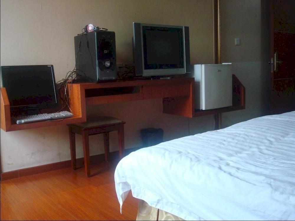 Guangtao Hotel 3*