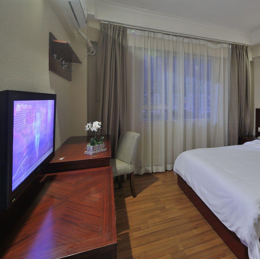Paco Jiangtai Metro Station Branch 4* Canton