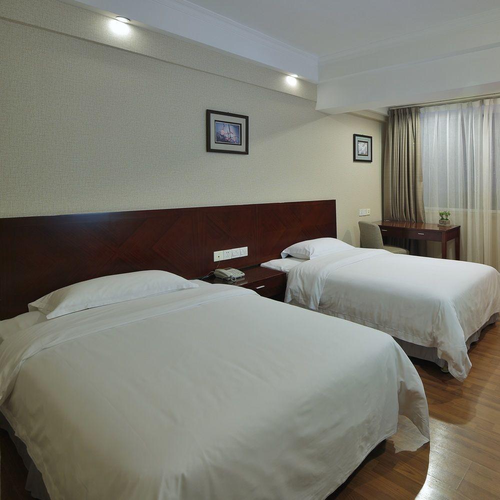 Paco Jiangtai Metro Station Branch Hotel Canton