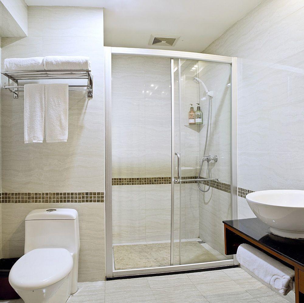 Paco Jiangtai Metro Station Branch 4*