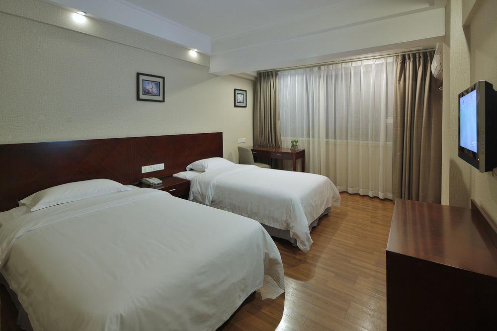 Paco Jiangtai Metro Station Branch Hotel Canton