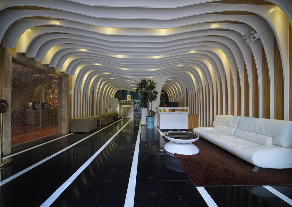 Paco Jiangtai Metro Station Branch Hotel