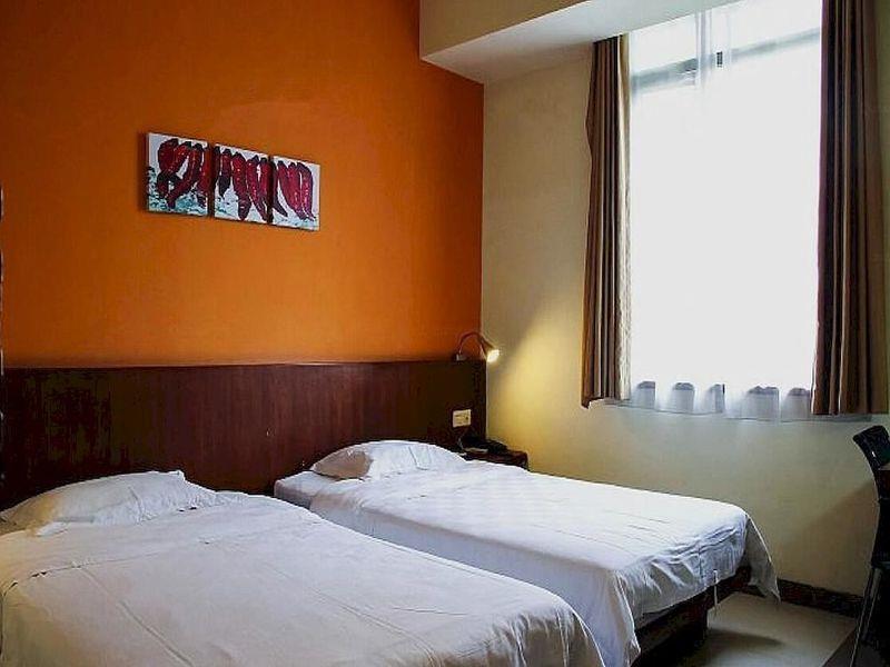 New East Hotel Aparthotel