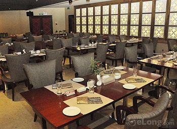 Yue Xiu Hotel 4*