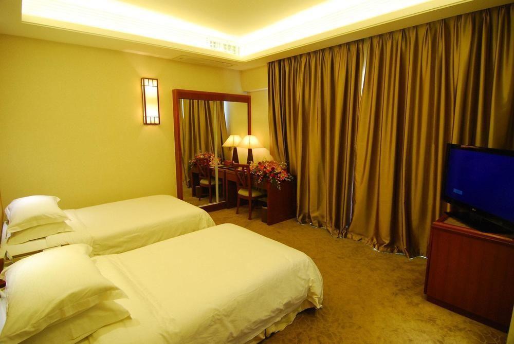 Yihe Hotel 5*