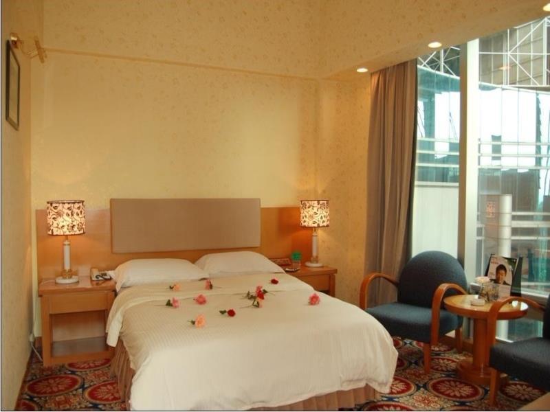 Guangdong Olympic Hotel 3*