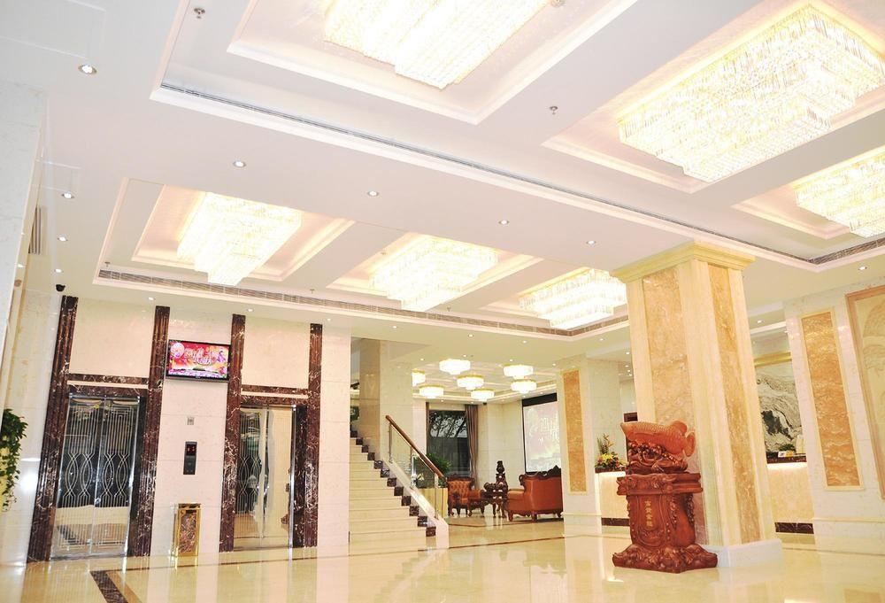 Dezheng Hotel 3*
