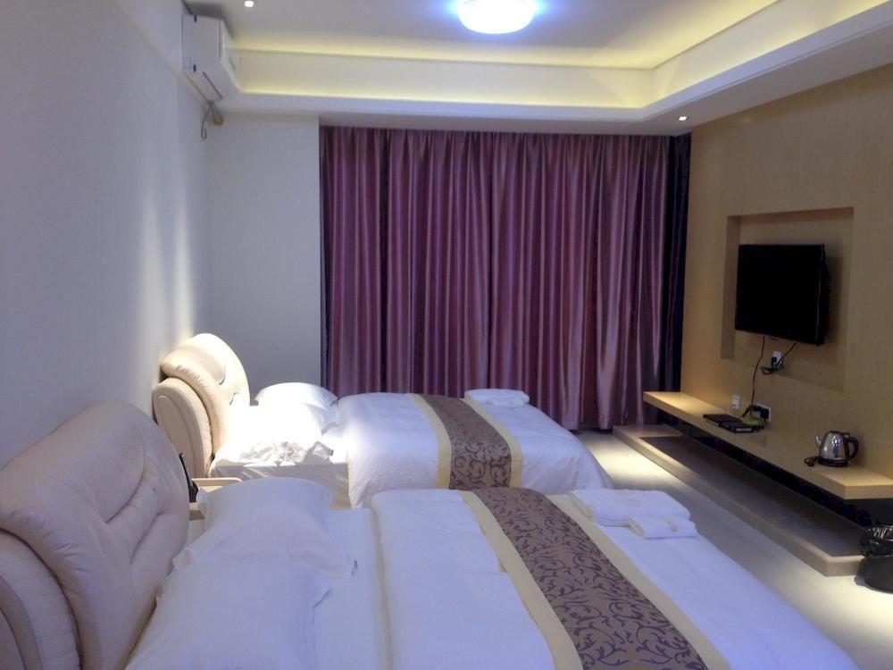 Yichao Hotel