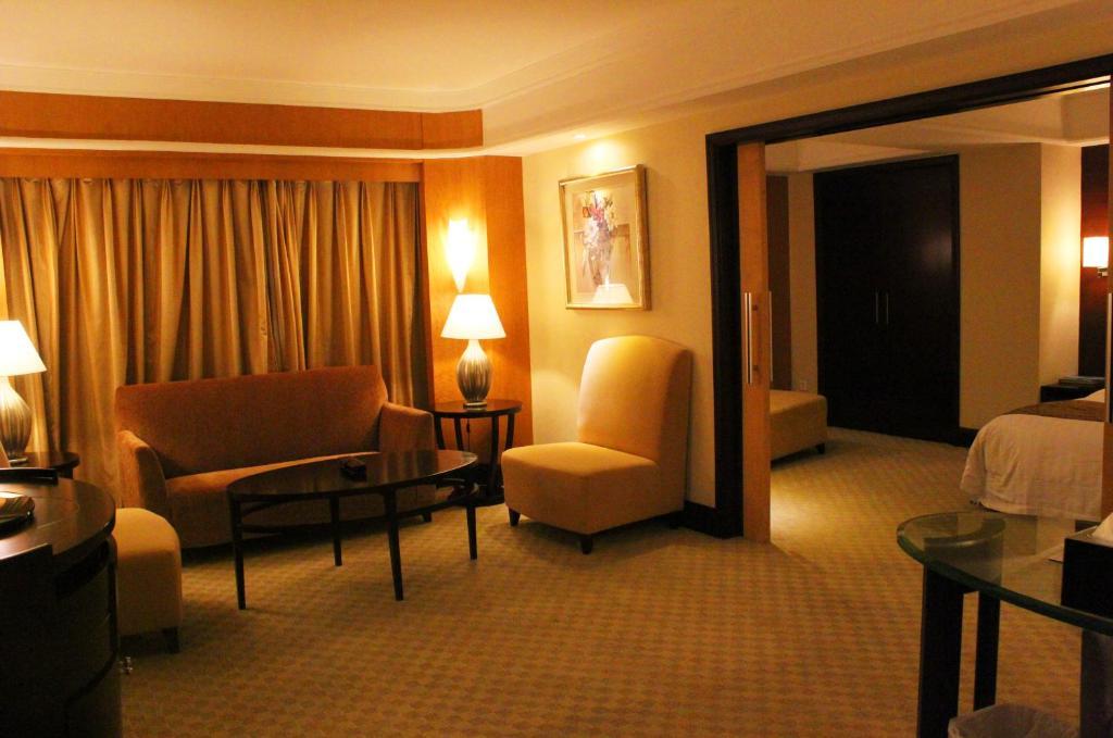 Royal 4*