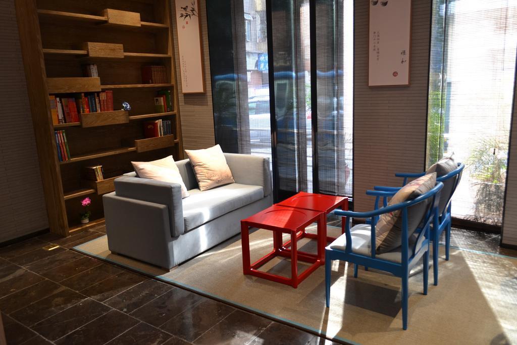 Join Shipai Qiao Metro Branch 4*