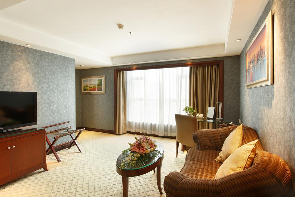 Hotel Grand Royal 4*