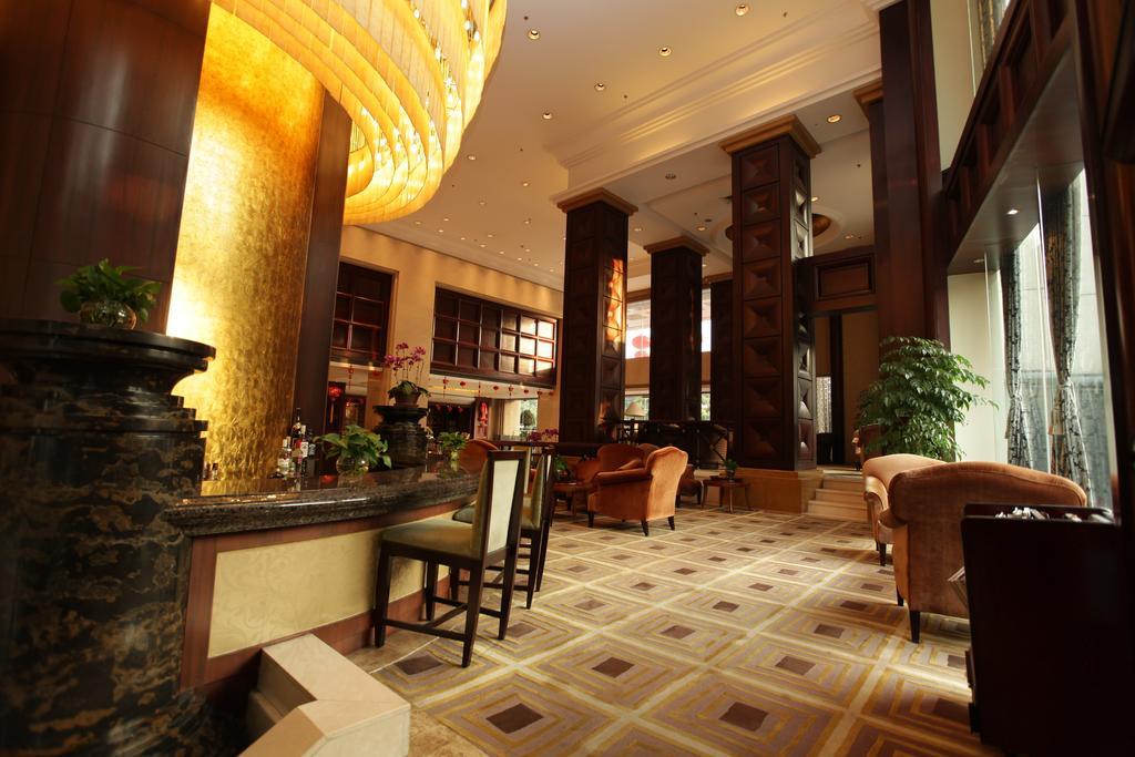 Hotel Grand Royal