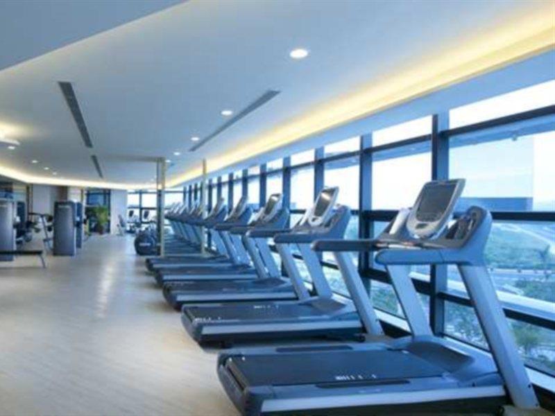 Hotel Hilton Baiyun - Free Shuttle For Fair Period, Close To Luhu Golf Club & Leather Market Guangzhou