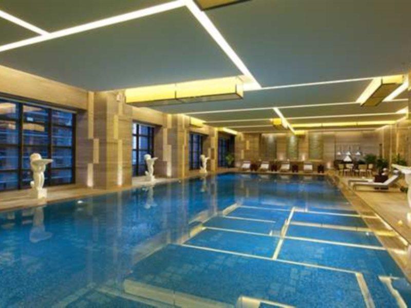 Hotel Hilton Baiyun - Free Shuttle For Fair Period, Close To Luhu Golf Club & Leather Market