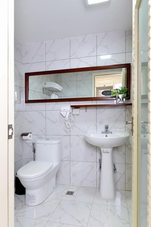 Yoyo International Hotel-the Legend Building-1mins To Line5 Taojin Stn-free Shuttle Bus For Fair