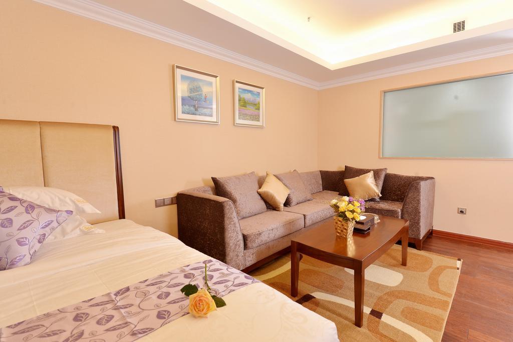 Yoyo International Hotel-the Legend Building-1mins To Line5 Taojin Stn-free Shuttle Bus For Fair Apartemen *