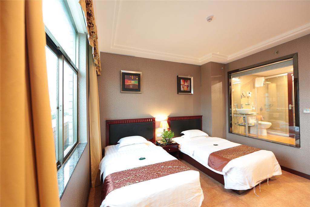 Nanzhou Hotel