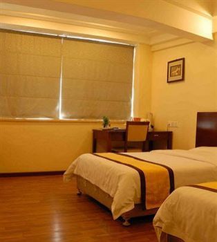 Hotel Paco Jiangtai Metro Station Branch 4*