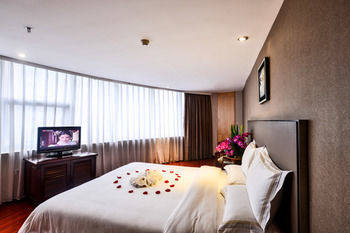 Yingshang Hotel 3*