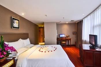 Yingshang Hotel 3*