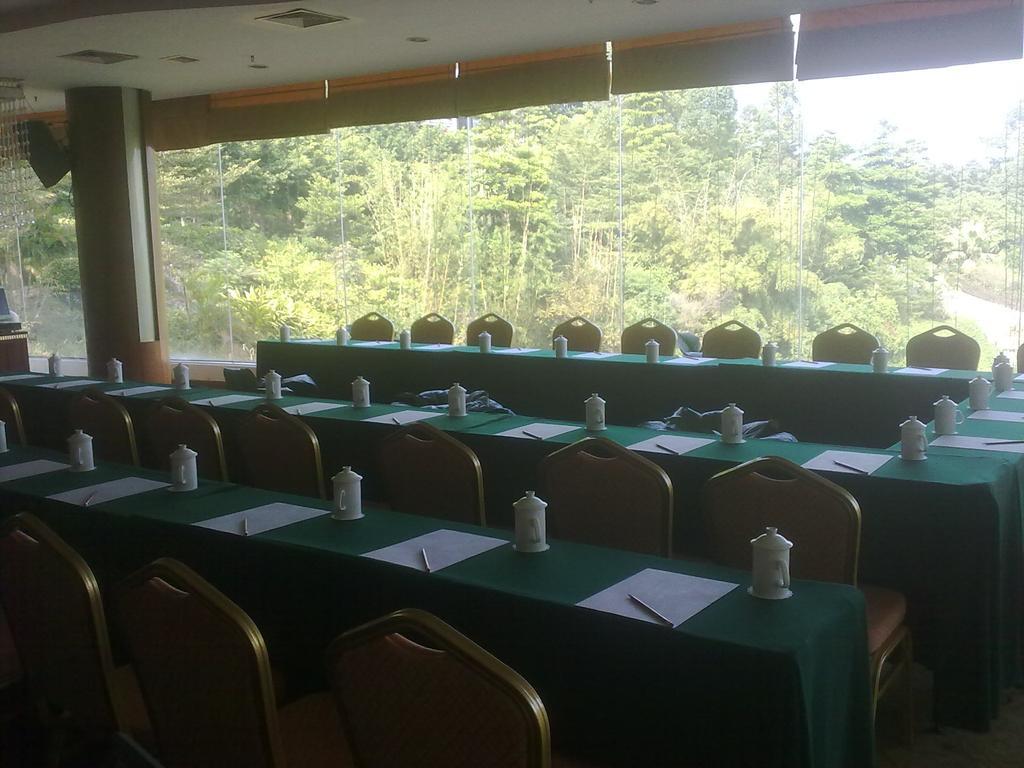 Hotel Maofeng Qinyuan 4*