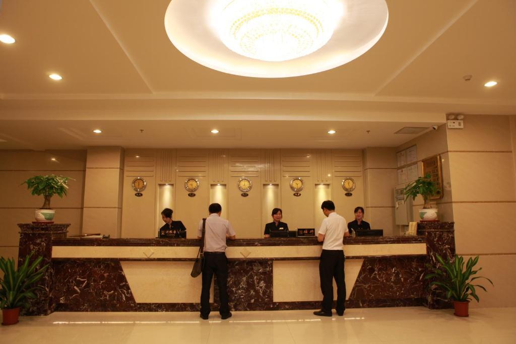 Shenglong Hotel