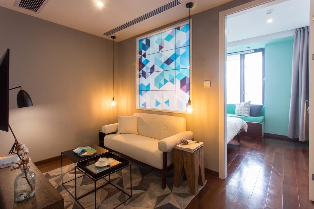 More Residence - Overseas Chinese Village Apartment *