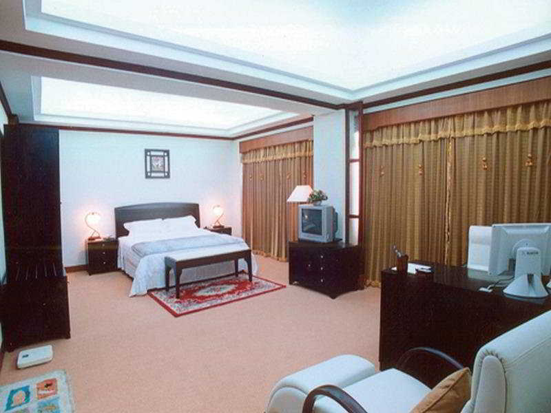 Hotel Yanling 4*
