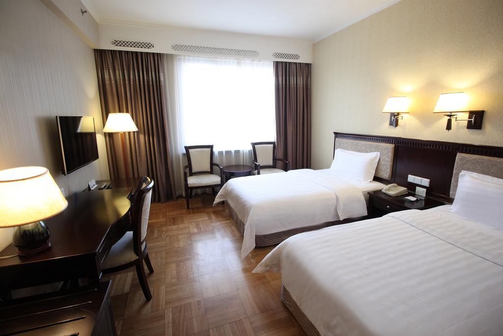 Hotel Guangzhou Hotel 3*