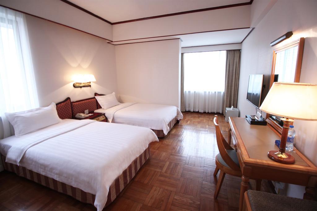 Hotel Guangzhou Hotel 3*