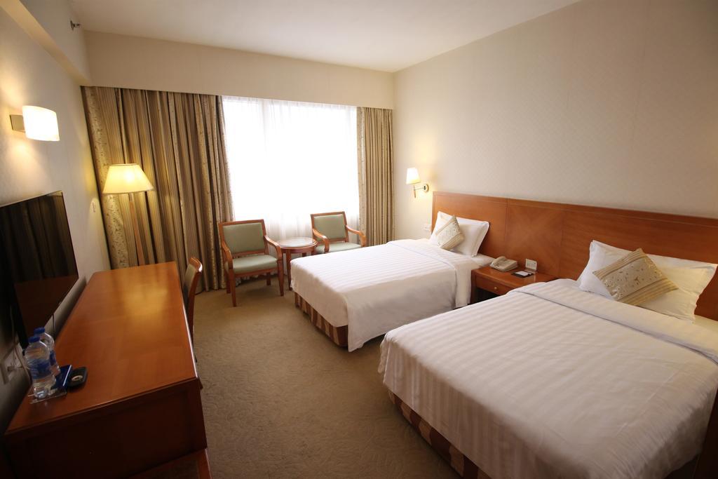Guangzhou Hotel 3*