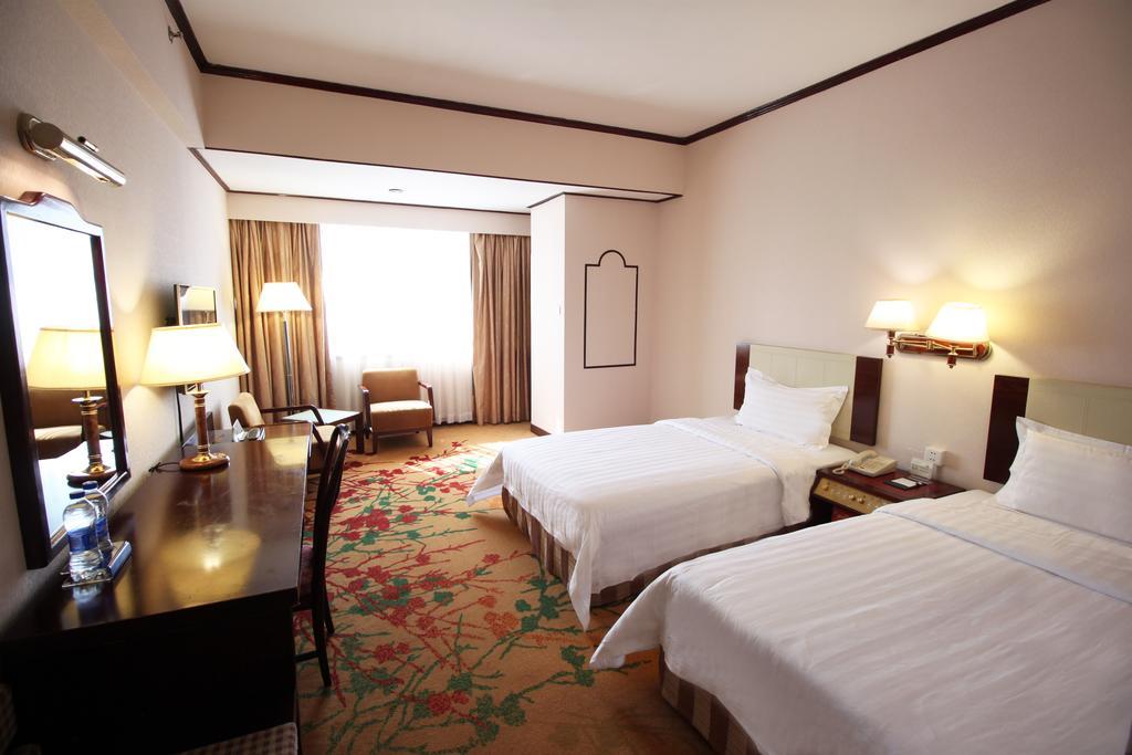 Guangzhou Hotel 3*