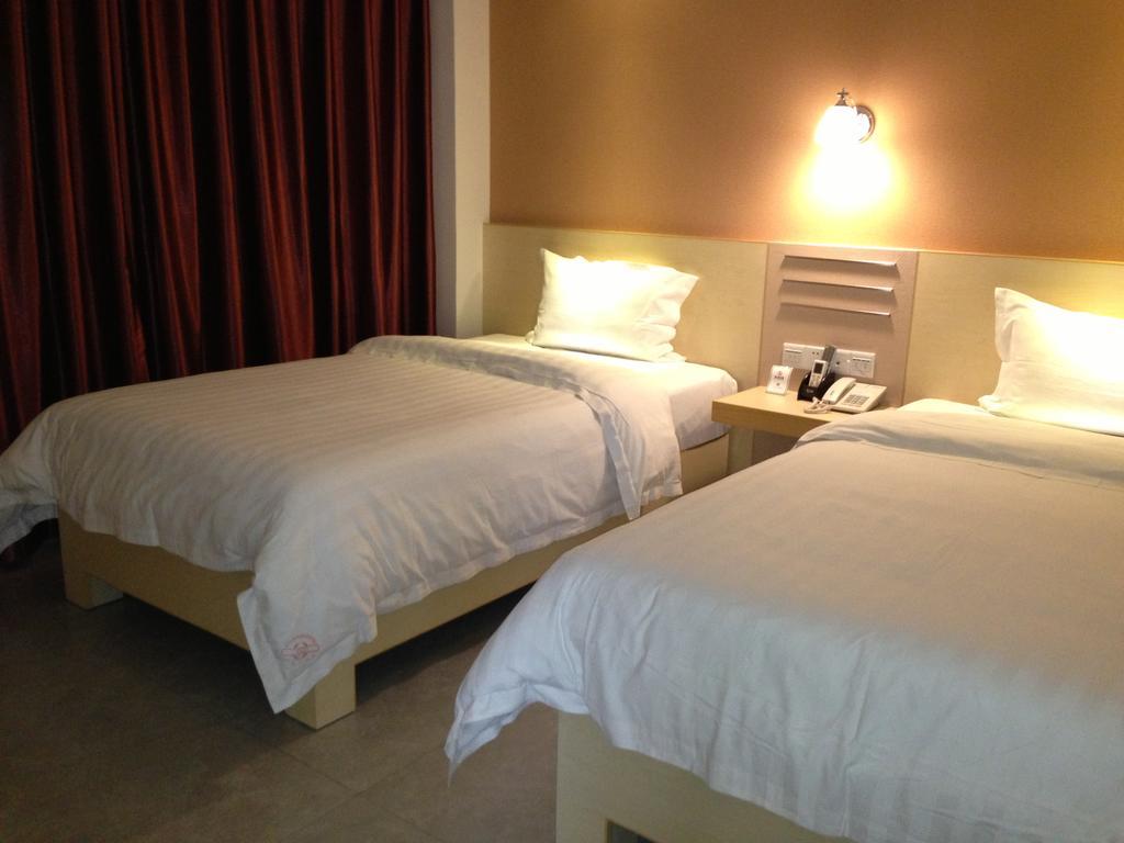Guang Dong Hotel 2*