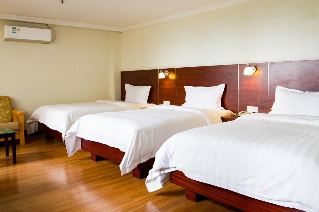 Guang Dong 2* Guangzhou