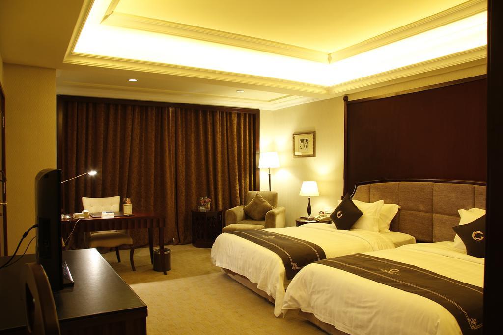 The Royal Marina Plaza
