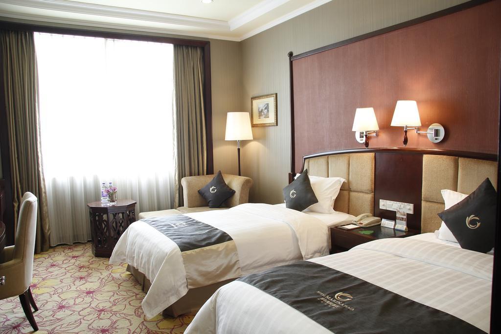 Hotel The Royal Marina Plaza 5*