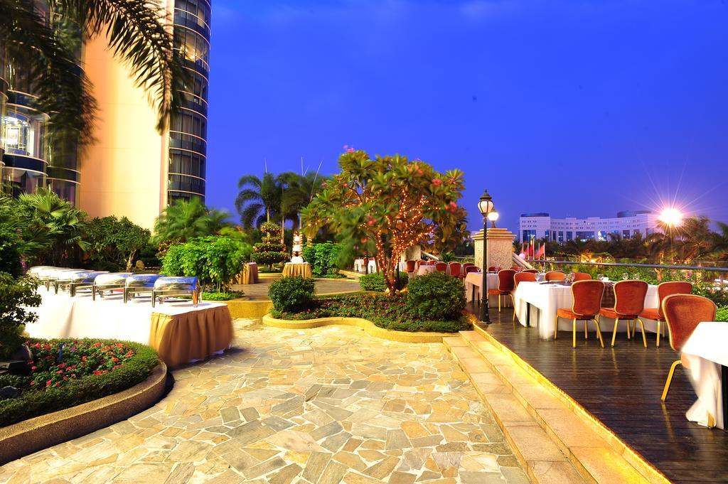 Hotel The Royal Marina Plaza