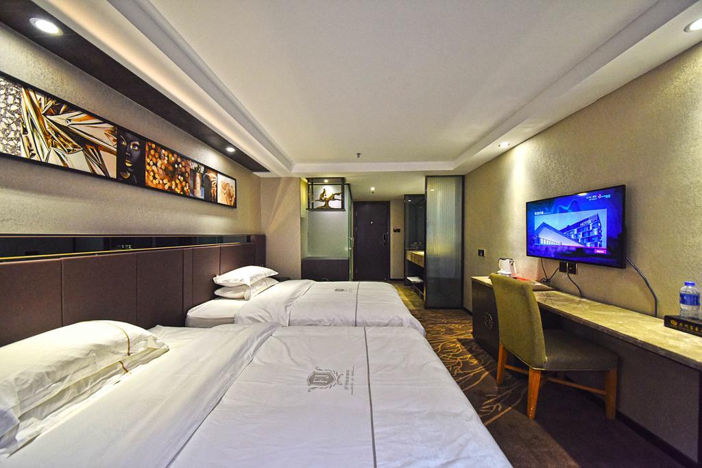 Fuhao Hotel 4*