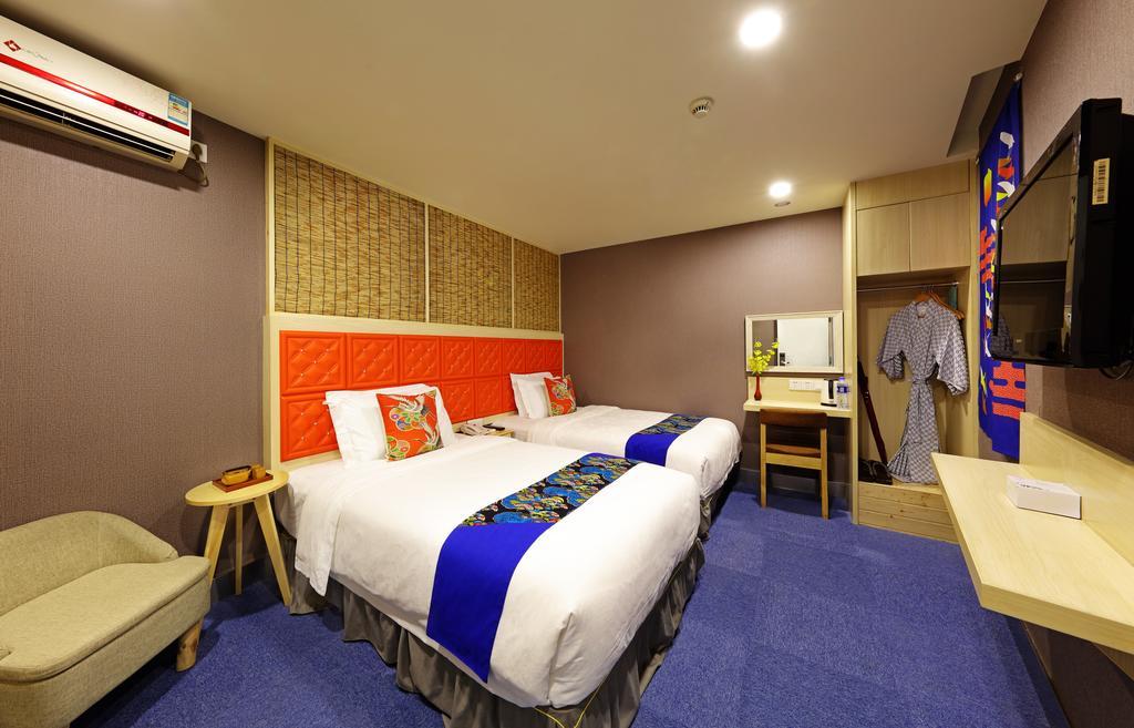 The Royal Garden Hotel 4*