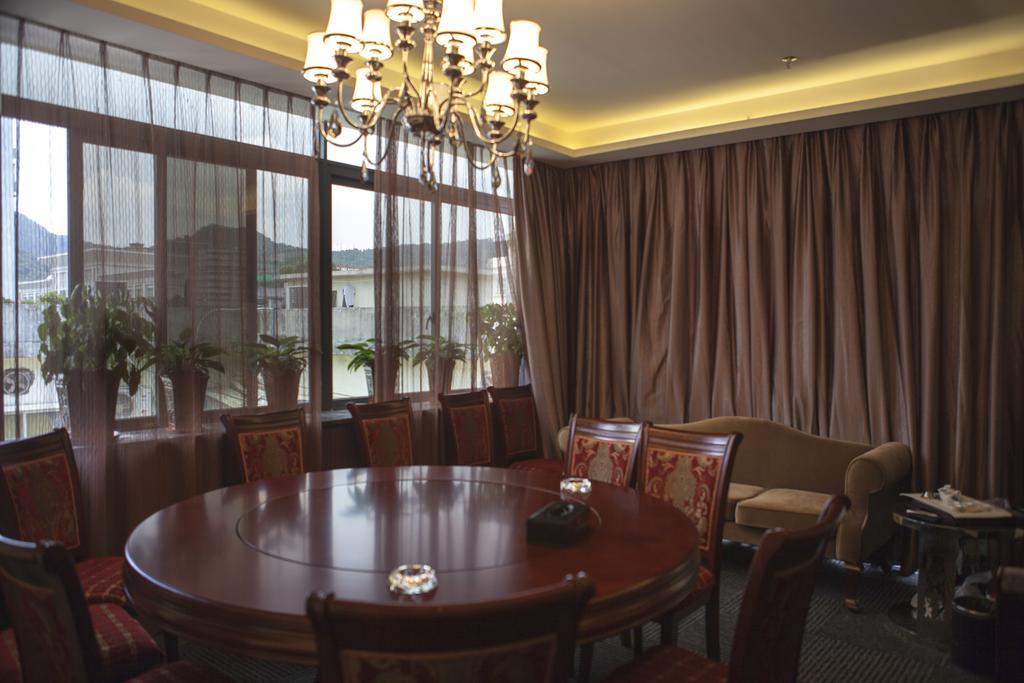 Garden Hotel
