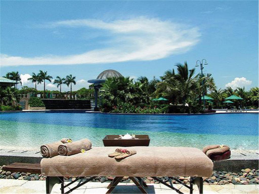 Hotel Nansha Grand 5*