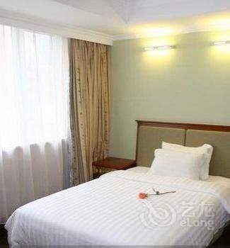 Guangdong New Tianhe 3*