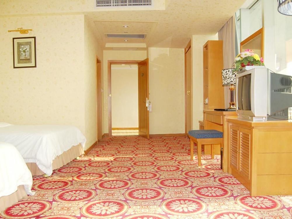 Guangdong Olympic Hotel 3*