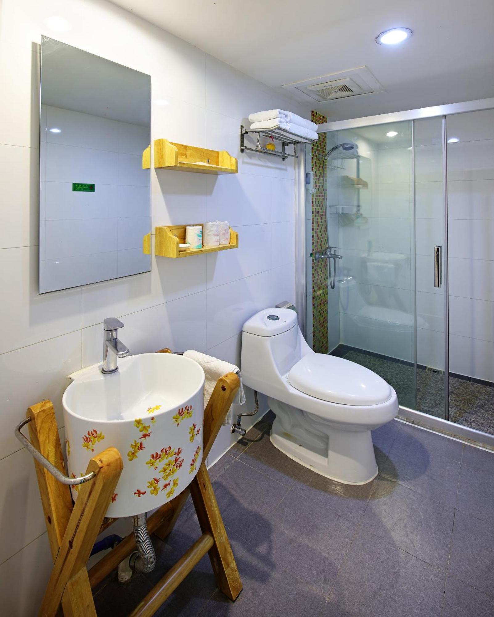 Ln Whitehouse Guangzhou