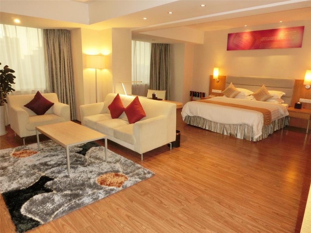 Orange Select Huanshi East Road 3*