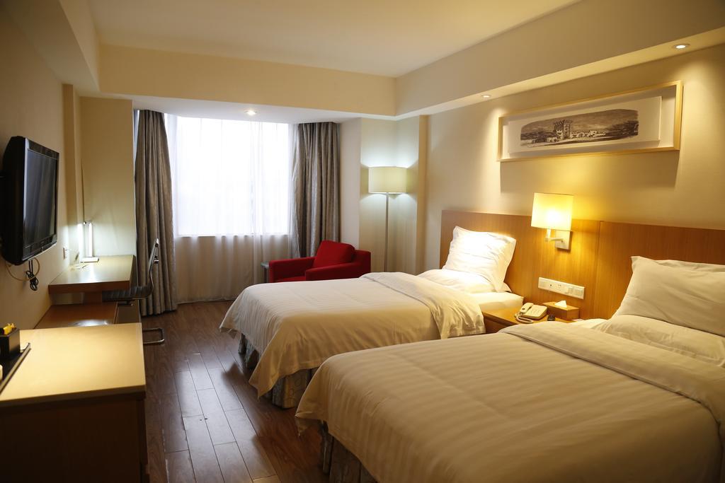 Orange Select Huanshi East Road 3*