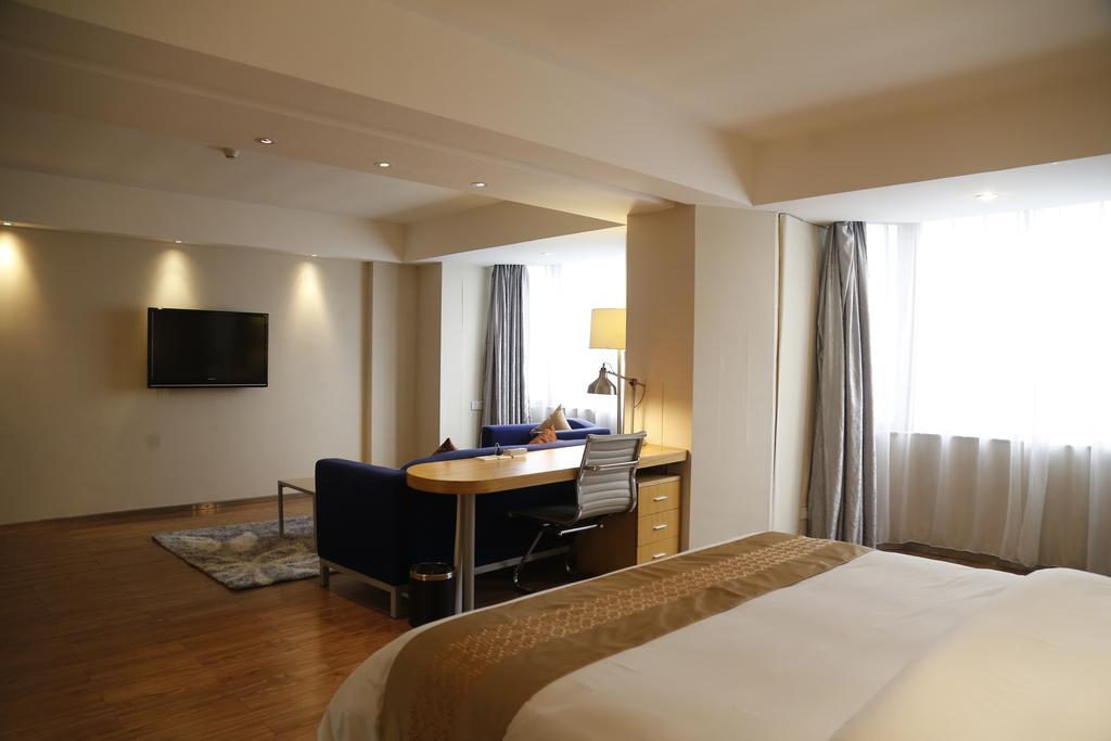 Orange Select Huanshi East Road 3*