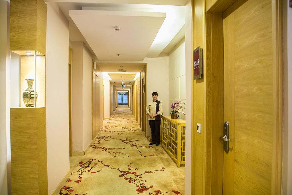 Baiyun Cheerful Hotel Guangzhou
